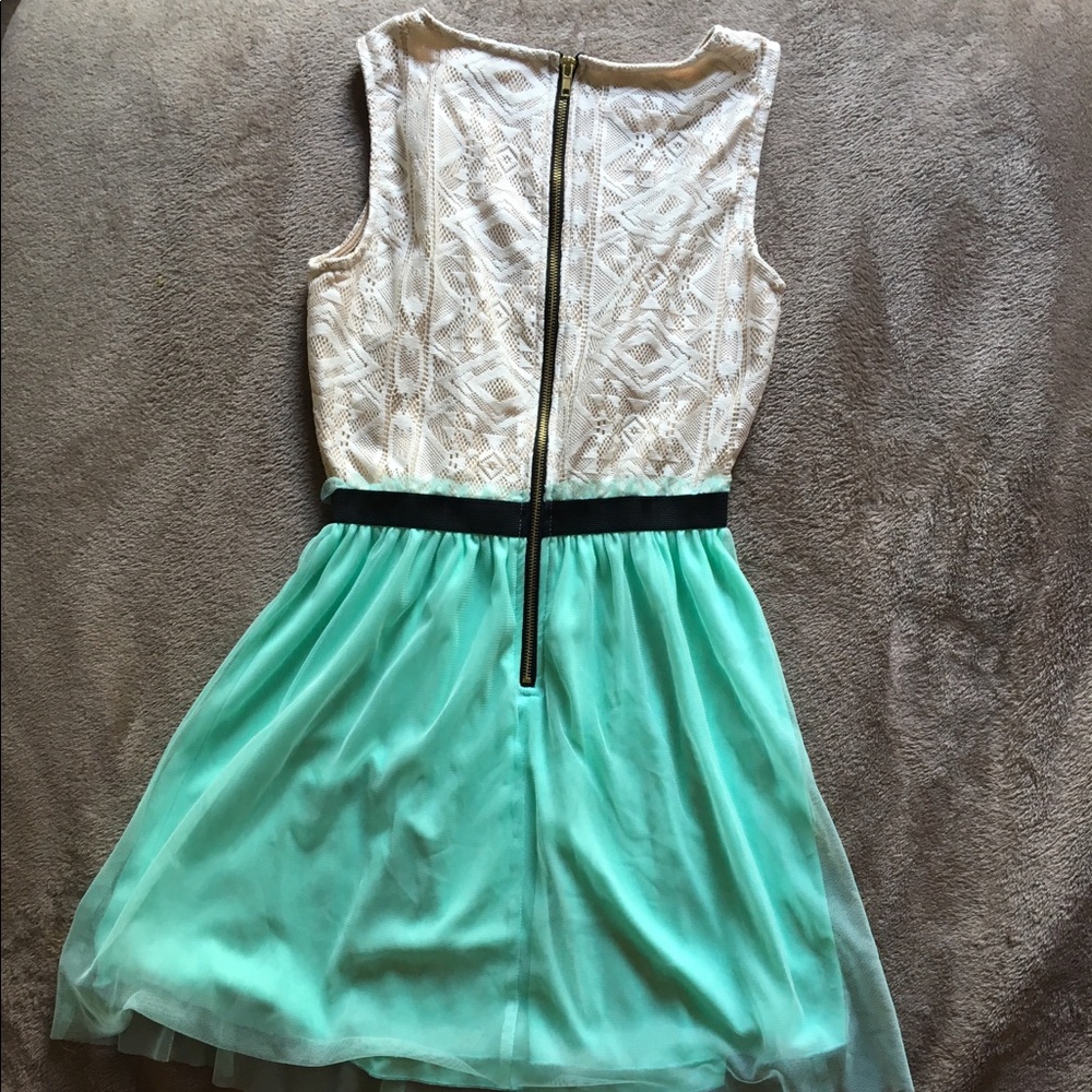 Patterned dress - Picture 2 of 3